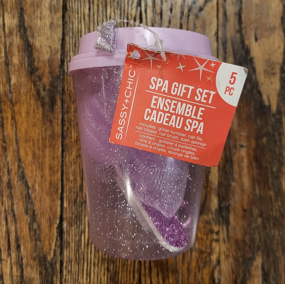 Sassy & Chic Spa Gift Set